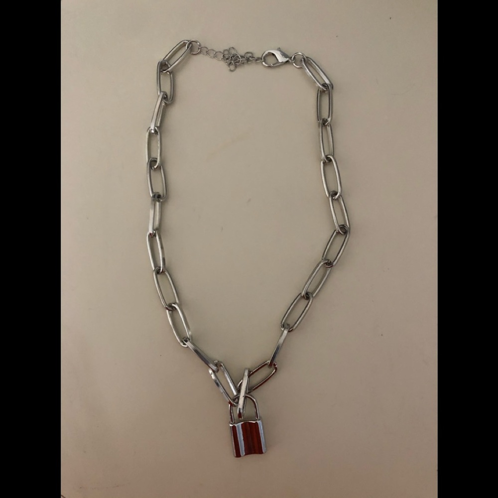 Silver lock necklace!